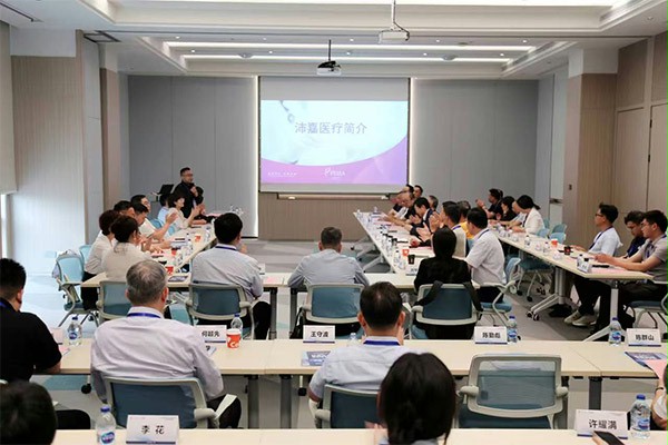 上圖為：2026蘇商上市公司標杆行活動現場